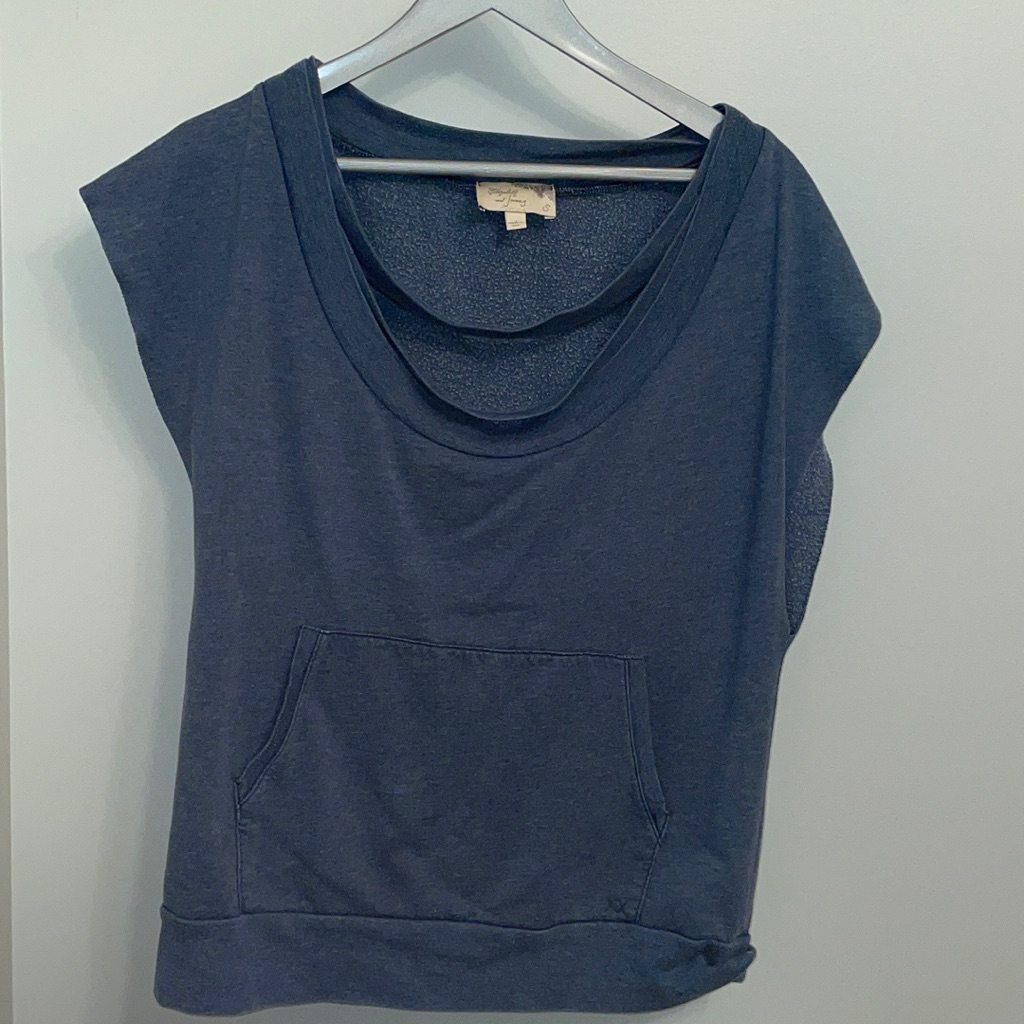 Vtg Elizabeth & James Sweatshirt Tee